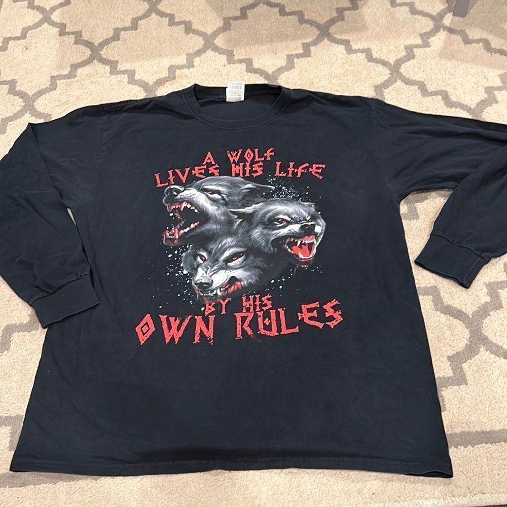 Wolf lives his life by his own rules long sleeve tee on fruit of the loom size L